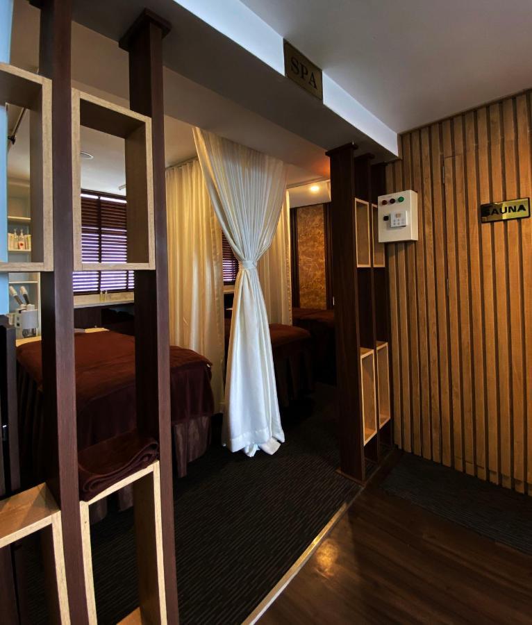 Flora Centre Hotel & Spa Hanoi Exterior foto